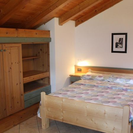Agritur Volpaia Rooms And Apartments Vermiglio Værelse billede