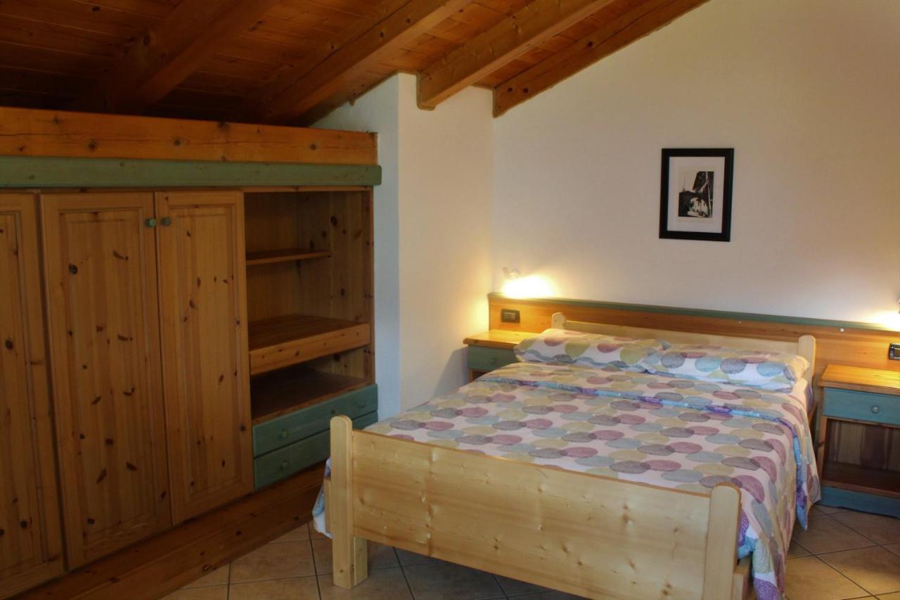 Agritur Volpaia Rooms And Apartments Vermiglio Eksteriør billede