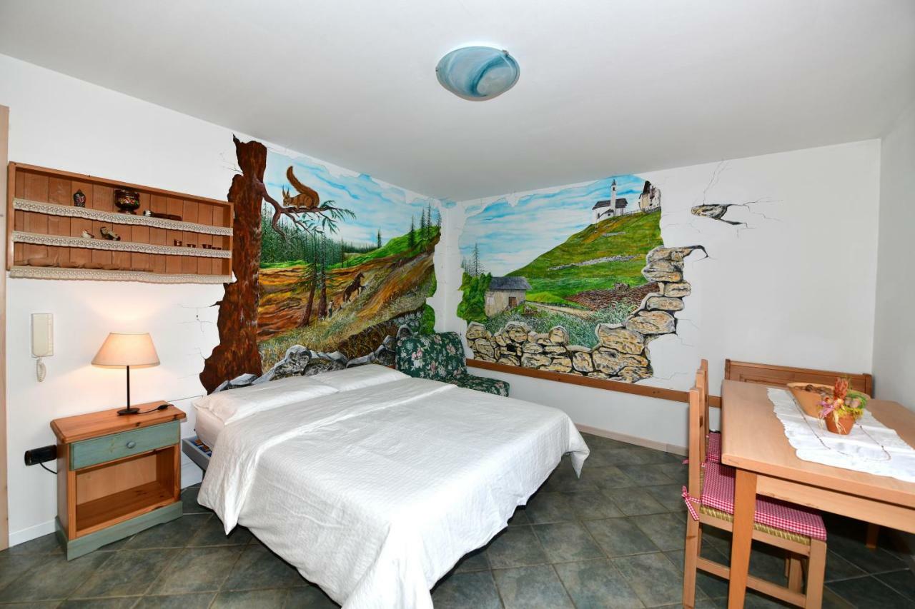 Agritur Volpaia Rooms And Apartments Vermiglio Eksteriør billede